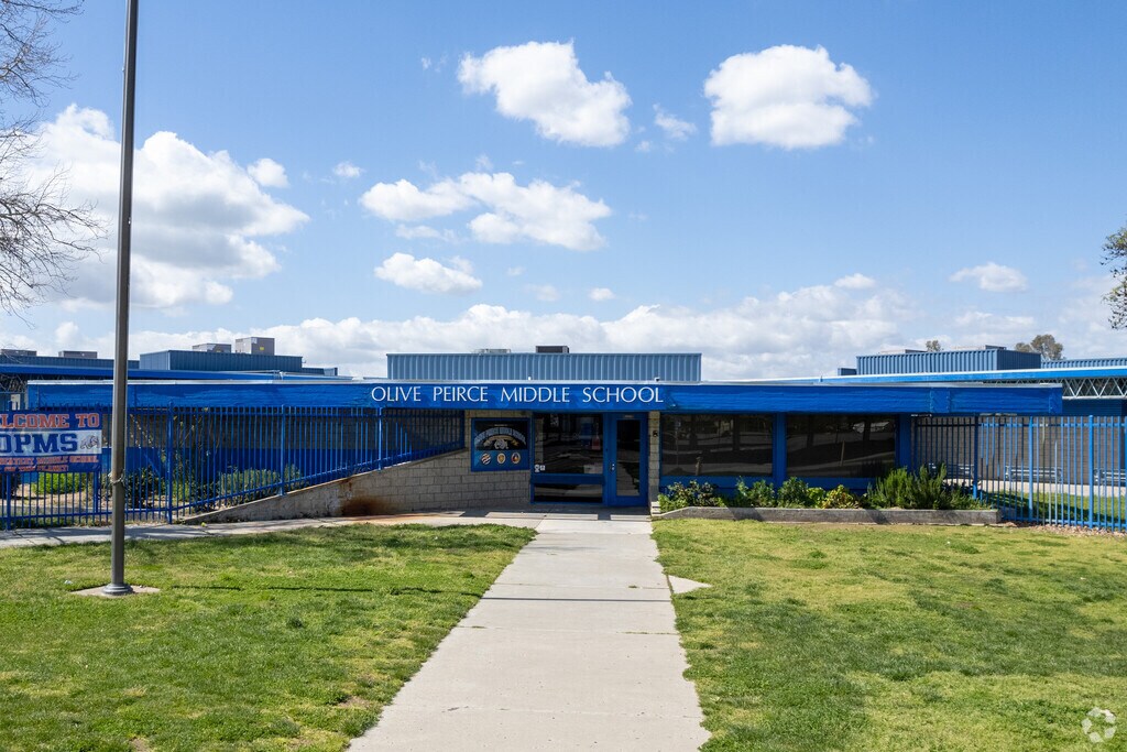 Olive Peirce Middle School front entrance in Ramona, CA.