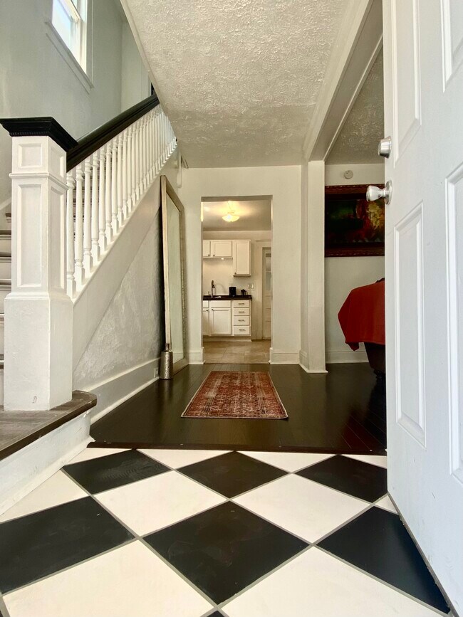 120 Lathrop St, Lansing, MI 48912