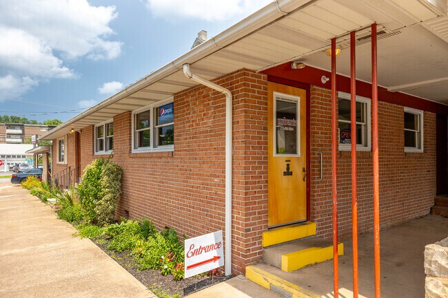 Urban's in Beech-Wilson is perfect for family breakfasts or lunches with friends.