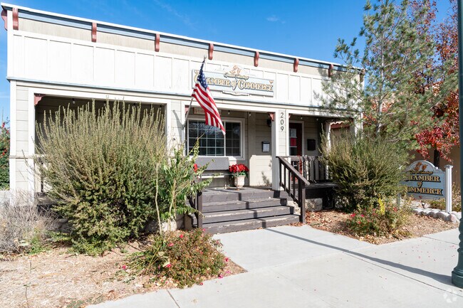 Tehachapi chamber of Commerce is central to all in downtown.
