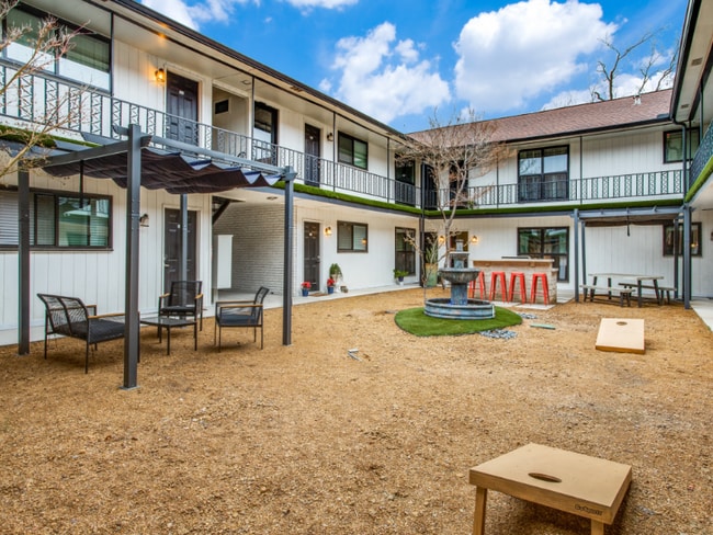 5221 Bonita Ave unit 201, Dallas, TX 75206 - photo 2