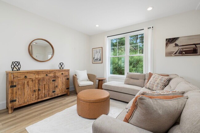 50 S County Trail unit 12A, North Kingstown, RI 02852 - photo 4