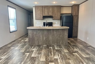 6580 N Hampshire Dr, Holly, MI 48442