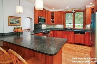 75 Somerset Rd Unit 1, Brookline, MA 02445