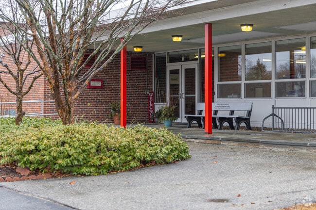 The front entrance of the Franklin Elementary School in North Andover, MA.