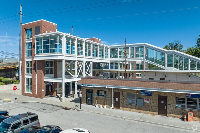 East Goshen is located 6 miles from Paoli’s Amtrak stations and regional rail service.