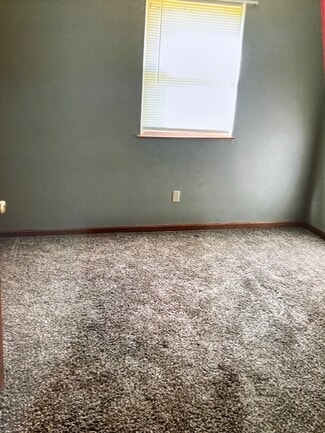 1285 Roper Ave Unit 3, Zanesville, OH 43701