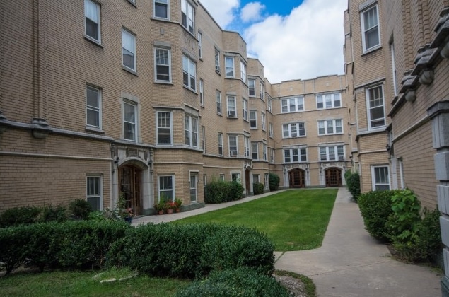 1914 W Morse Ave unit 22-3N, Chicago, IL 60626 - photo 1