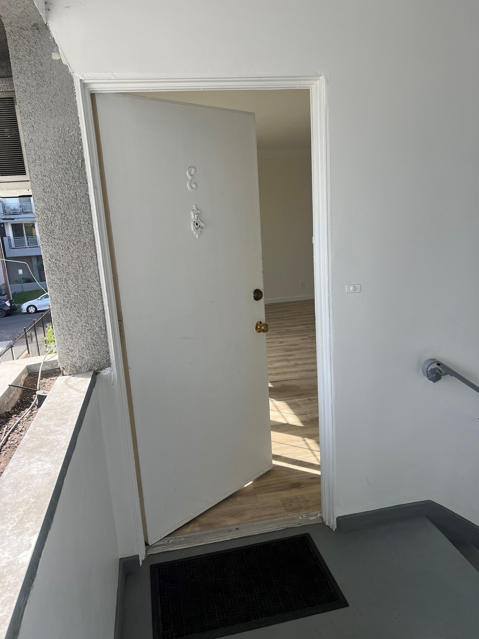 12233 Vanowen St unit D, North Hollywood, CA 91605 - photo 1