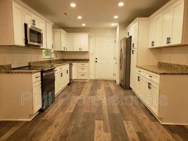 3653 Cedar St, Murfreesboro, TN 37127 - photo 4