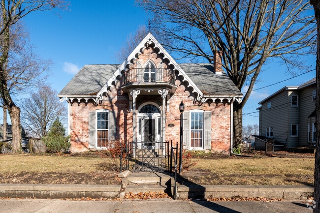 Knightstown, IN is a rural community of 1200 people 32 miles East of Indianapolis.