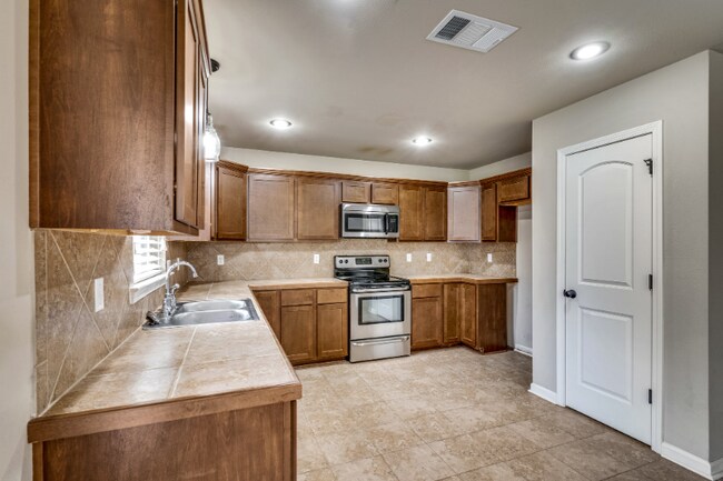 42169 Broad Walk Ave, Hammond, LA 70403 - photo 4