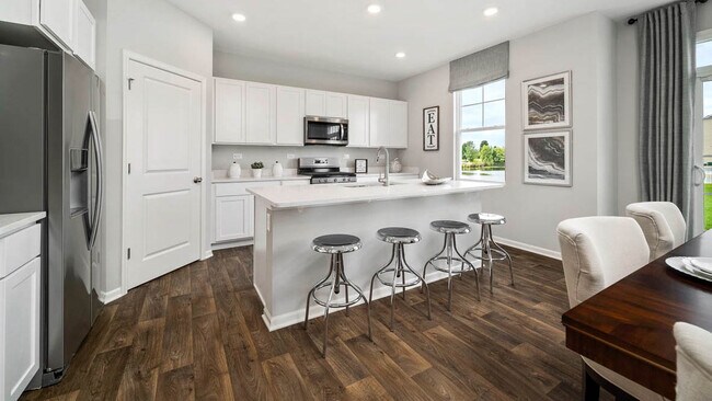 978 Garnet Ln, Montgomery, IL 60538 - photo 6