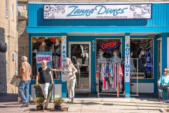 Downtown Antioch offers retail options for West Antioch residents, such as Zanna Dunes.