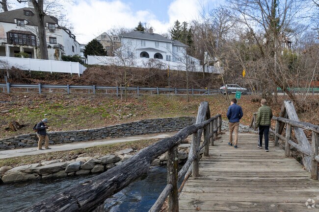 The iconic Bronx River Pathway is a scenic walkway that passes through Lawrence Park.