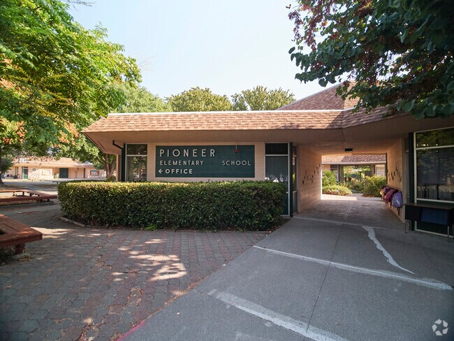 Pioneer Elementary School provides education in the neighborhood of 
Willowcreek