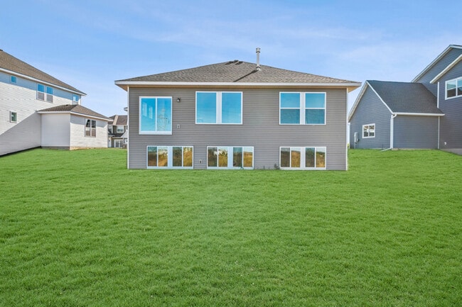 2995 Trinity Dr, Shakopee, MN 55379 - photo 2