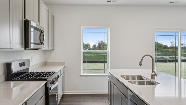 1098 Winterfield Blvd, Franklin, IN 46131 - photo 5