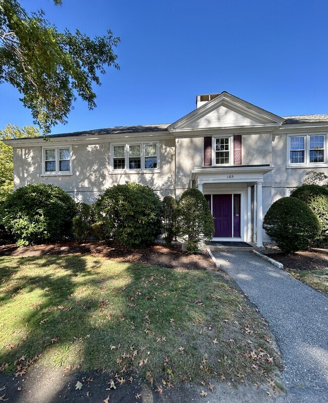 165 Thoreau St Unit Thoreau Gardens, Concord, MA 01742