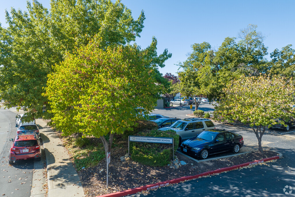 Folsom Preparatory School has dozens of effect and excellent teachers and staff.