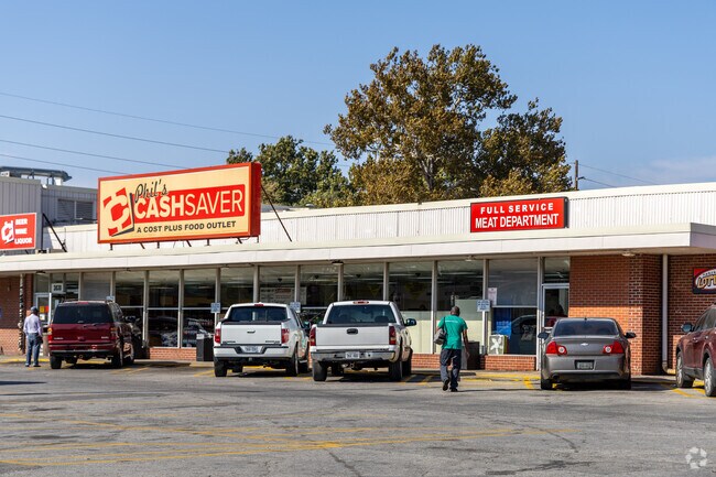 There are several grocery options near Monmouth Park.