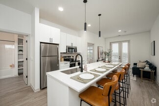 6220 Guilford Ave, Indianapolis, IN 46220