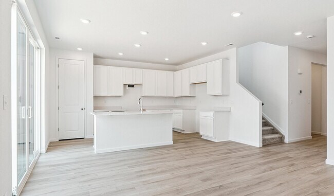 10043 Kingsbury Dr, Peyton, CO 80831 - photo 2