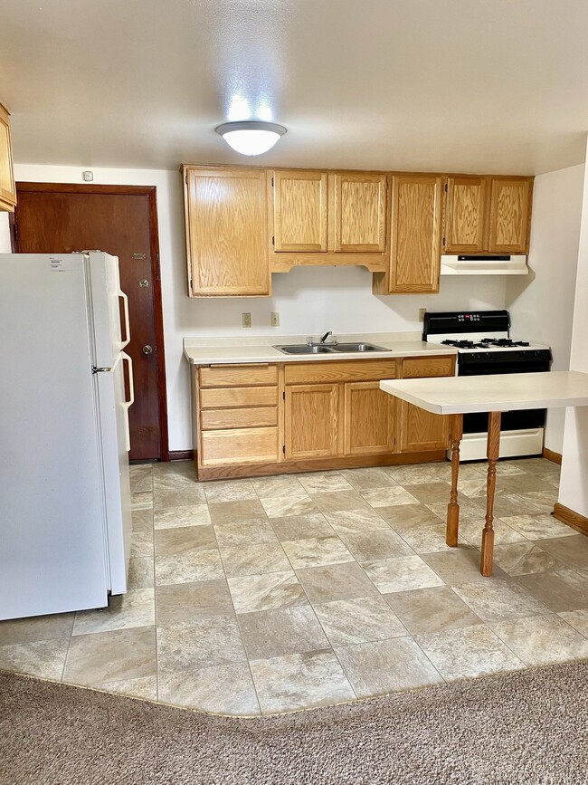 715 Rice St Unit 8, Horicon, WI 53032