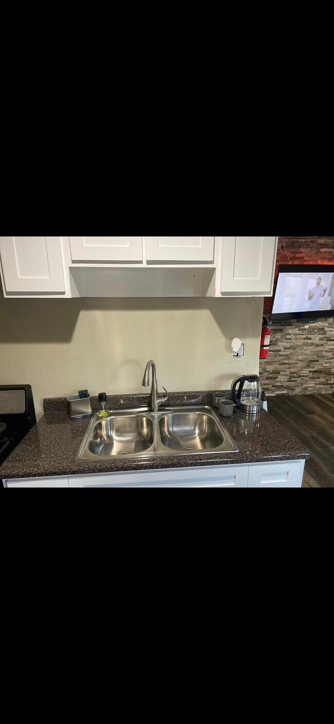 2712 E Dominguez St, Long Beach, CA 90810 - photo 4