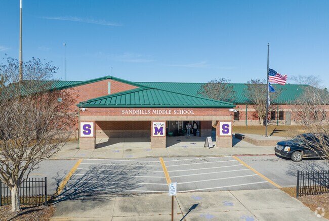 Sandhills Middle School serves students from Gaston and the surrounding area.