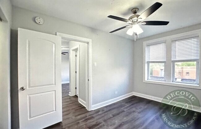 1522 W Sherwin Ave unit 304, Chicago, IL 60626 - photo 5