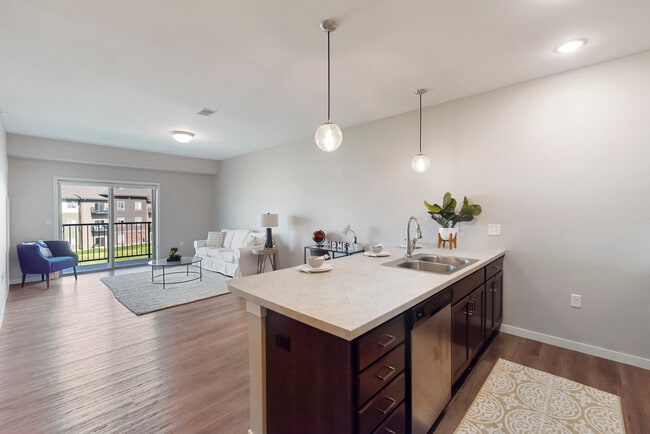 Silverthorne Flats, Sioux Falls, SD 57110 - photo 5