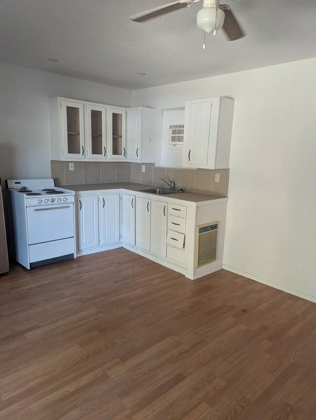 5735 Old Hwy 53 Unit 8 Duplex (Park Owned), Clearlake, CA 95422