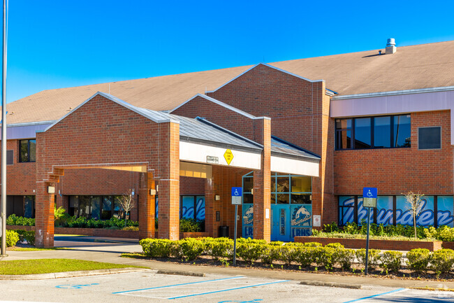 Lake Region High School is a public school located near Wahneta