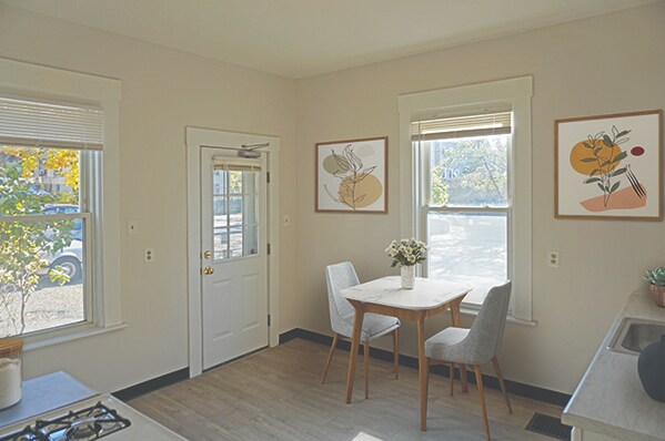 25 Maple St unit 25-1R, Waltham, MA 02453 - photo 3