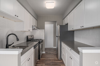 18625 Hilliard Blvd, Rocky River, OH 44116