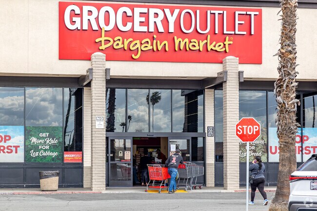 Grocery Outlet is one of many options to get your grocery shopping done in the Sierra Dawn Estates area.