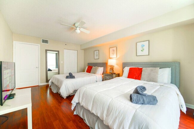 1 SE 12th St unit FL27-ID1022218P, Miami, FL 33131 - photo 5