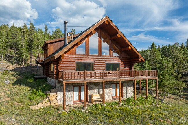 Hidden Lake offers a unique opportunity to live in a remote part of the Rocky Mountains.
