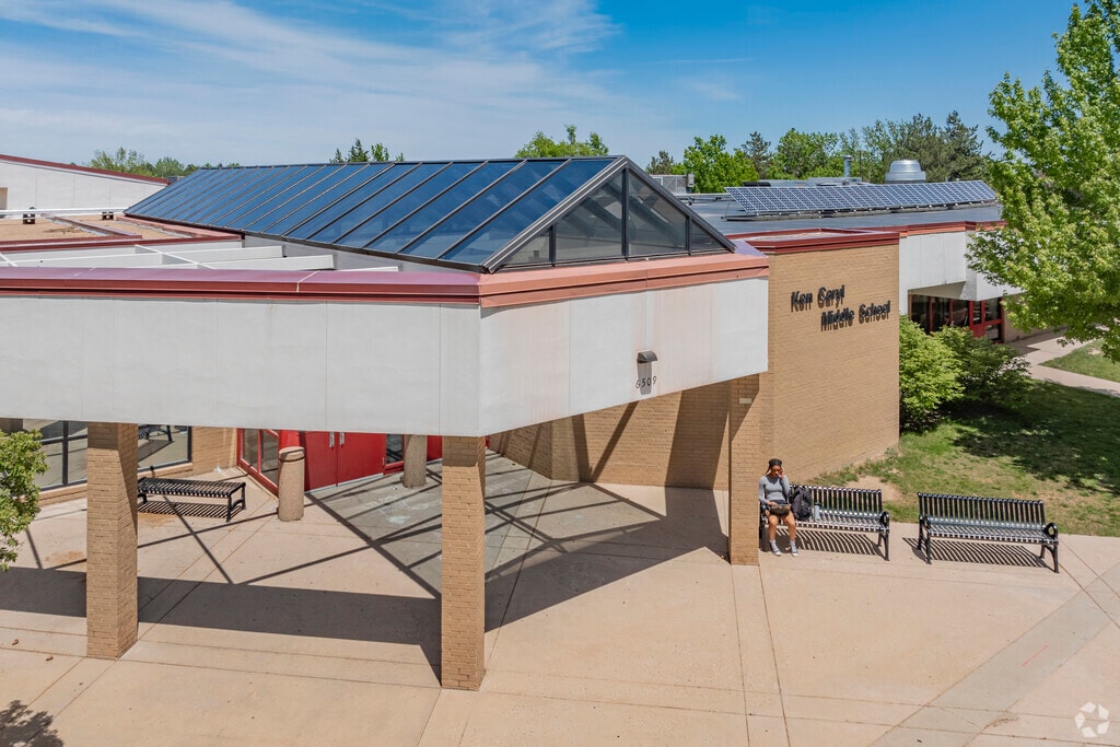 Ken Caryl Middle School is an above average Littleton school with 747 students.