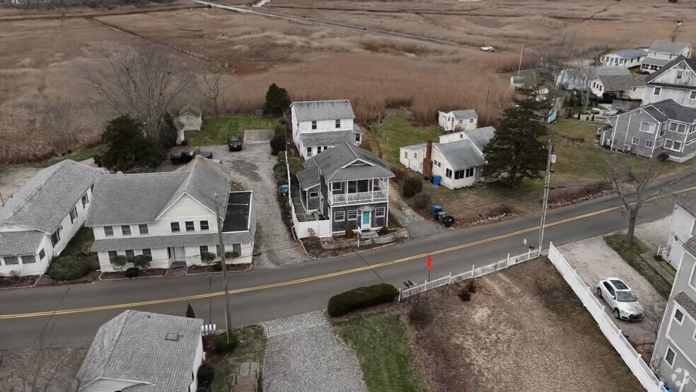 176 Shore Rd, Clinton, CT 06413 - photo 2