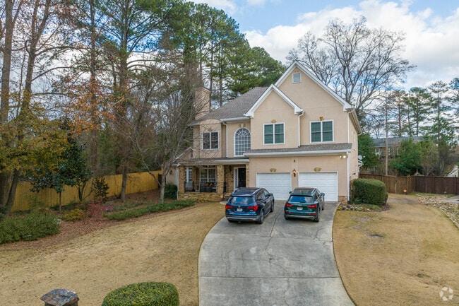 Biltmore Acres features new traditional homes with attached 2-car garages.