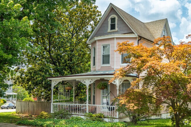 Victorian influences are common in single family homes in Pen Lucy.
