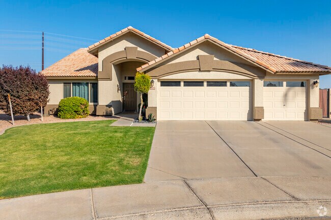 Spanish Revival architecture in Val Vista blends historic beauty with modern comfort.