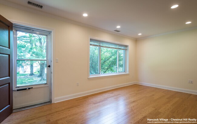 180 Thornton Rd unit 1, Brookline, MA 02467 - photo 4