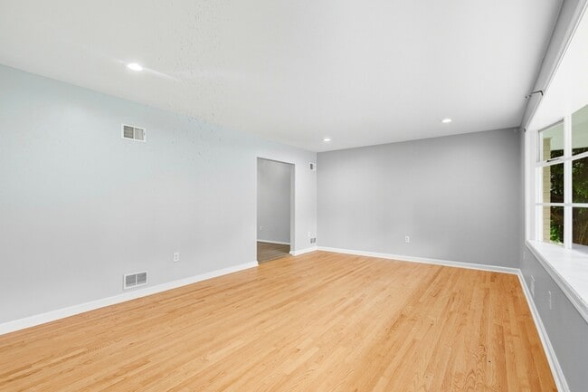 13314 Vanessa Ave, Bowie, MD 20720 - photo 7