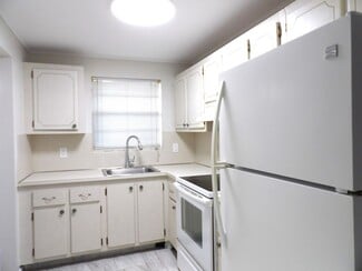 1638 Embassy Dr, West Palm Beach, FL 33401