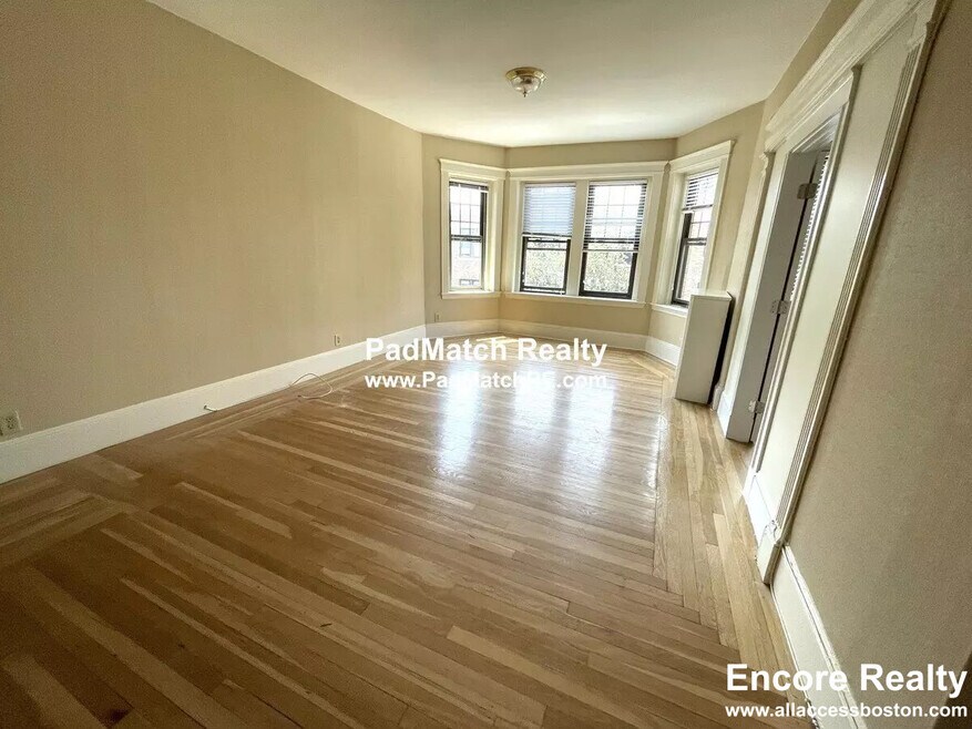 109 St Paul St unit B, Brookline, MA 02446 - photo 1