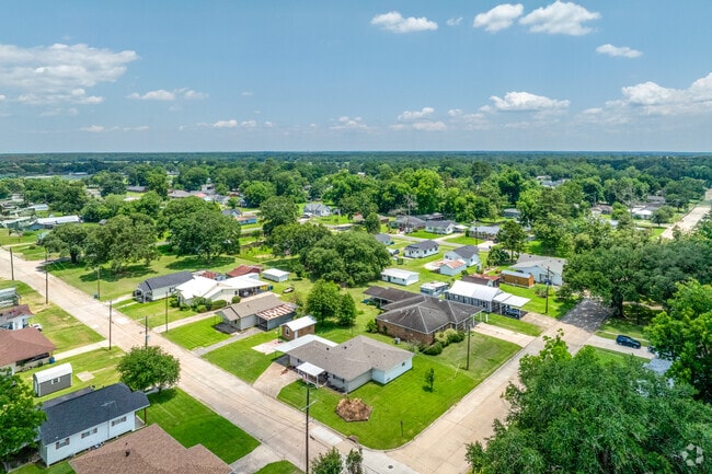 Jennings features ranch homes, farmhouses, and newer builds across quiet streets.