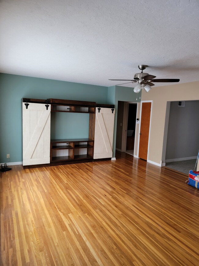 821 4th Ave SE, Le Mars, IA 51031 - photo 3